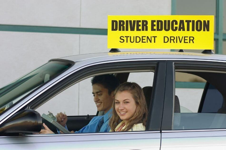 How to Help a New Driver Build Skills, Confidence, and Good Habits Behind the Wheel