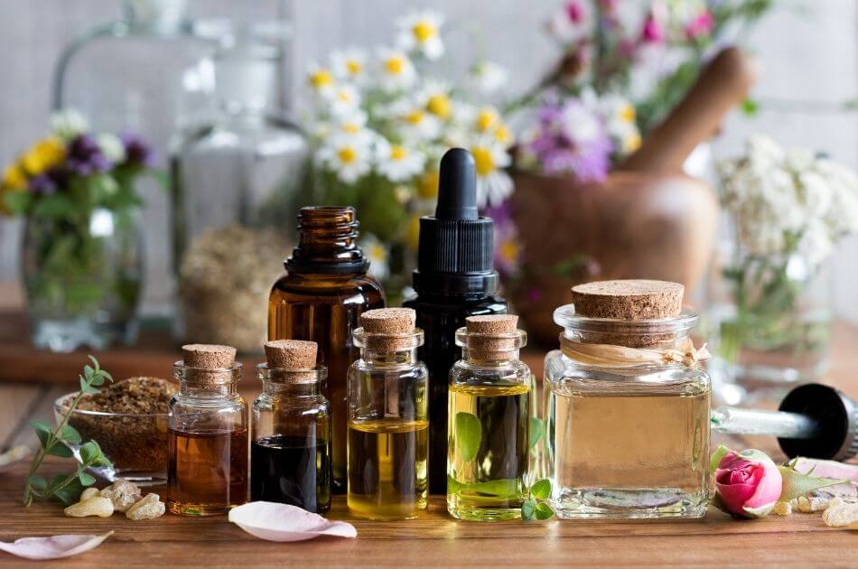 How to Organize Your Essential Oil Collection, Recipes, and Blends in One Place