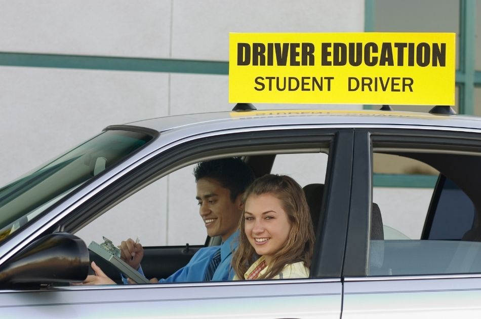 How to Help a New Driver Build Skills, Confidence, and Good Habits Behind the Wheel